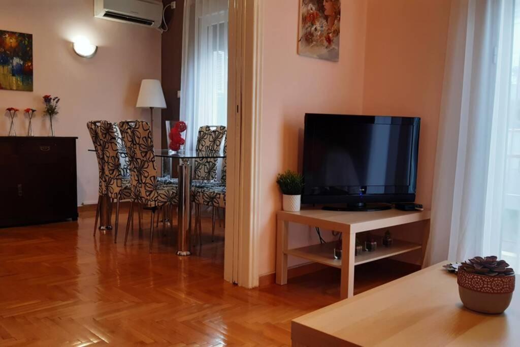 Georgia'S Cozy Apartment In Koukaki Athén Kültér fotó